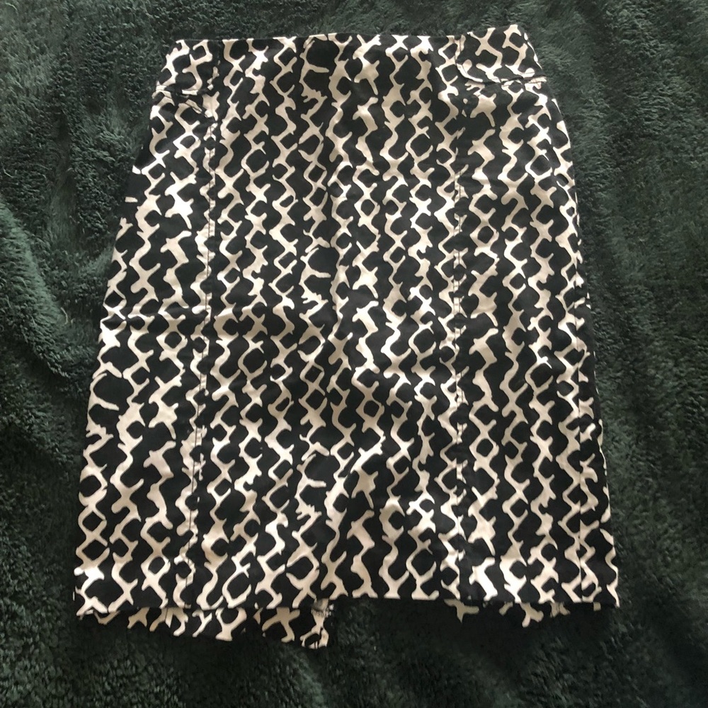 Black and white printed dress skirt